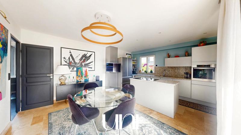 Maison - 185 m² - 6 pièces