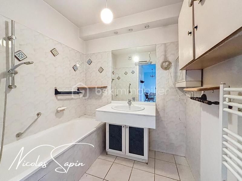 Appartement - 64 m² - 3 pièces