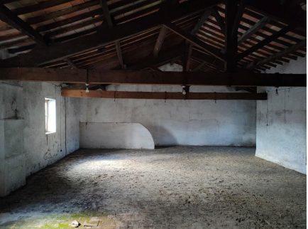 Maison - 300 m² - 4 pièces