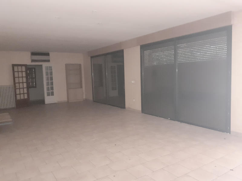 Maison - 320 m² - 15 pièces