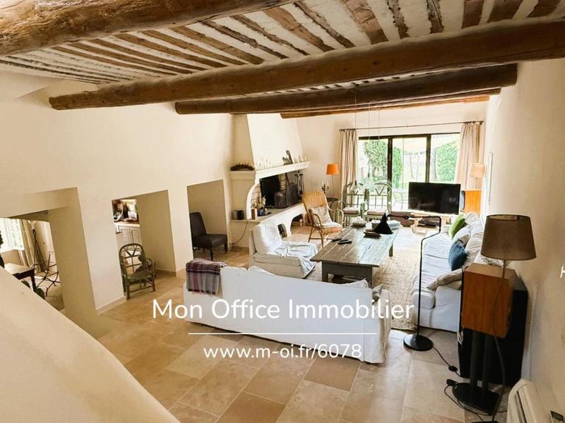Maison - 255 m² - 10 pièces