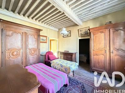 Maison - 220 m² - 10 pièces