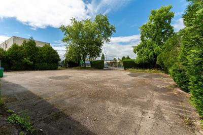 Immeuble - 2 747 m²