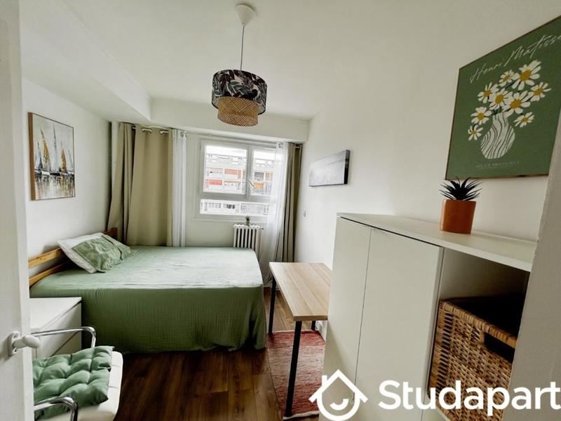 Chambre - 10 m² - 1 pièce