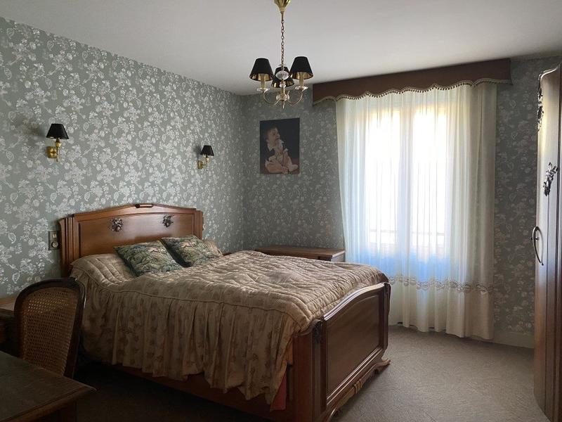 Maison ancienne - 189 m² - 10 pièces