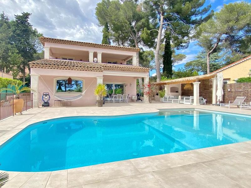 Villa - 140 m² - 5 pièces