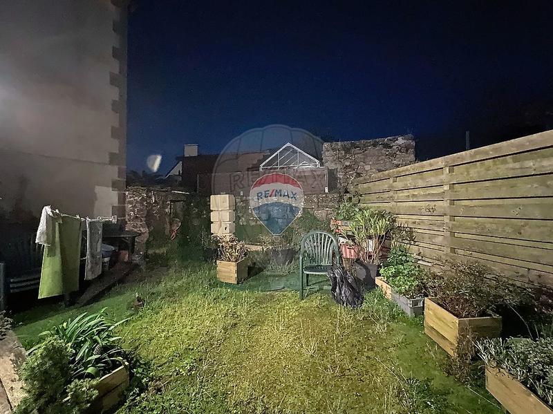 Maison - 98 m² - 4 pièces