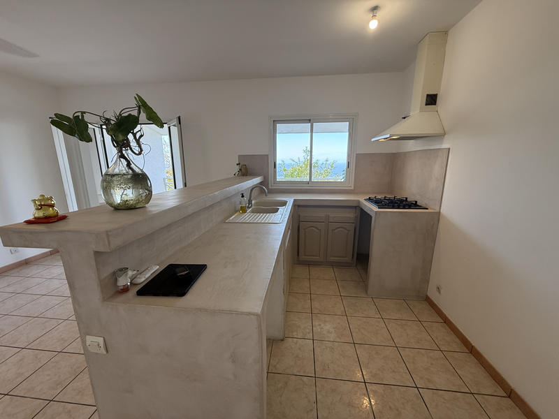 Appartement - 104 m² - 6 pièces