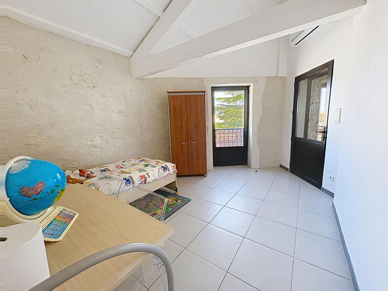 Maison - 250 m² - 7 pièces