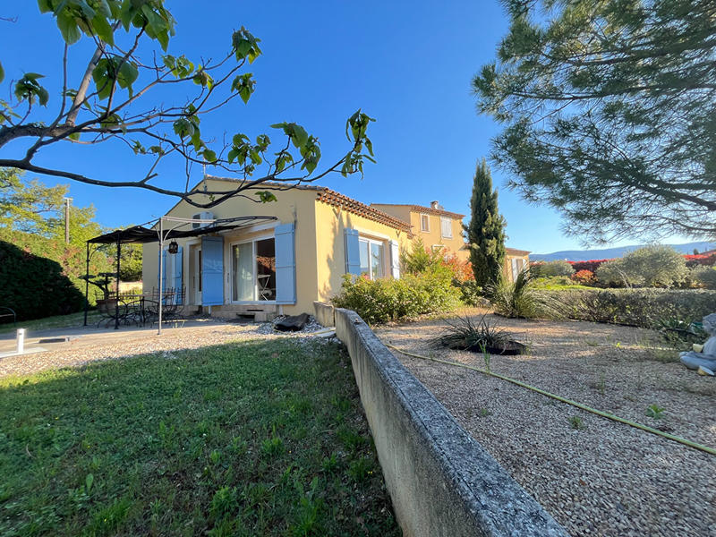 Maison - 318 m² - 9 pièces