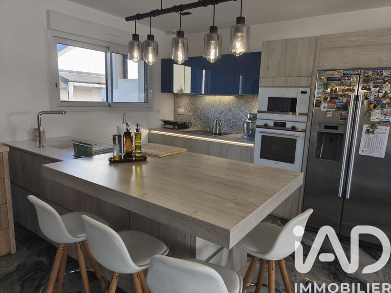 Maison - 205 m² - 7 pièces