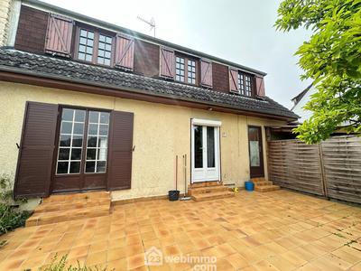Maison - 106 m² - 5 pièces