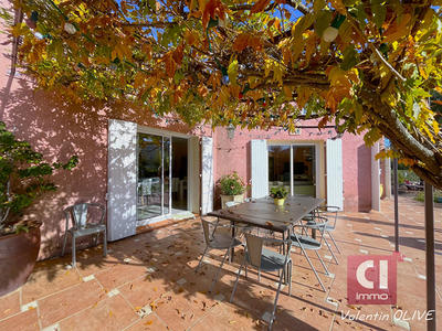 Maison - 144 m² - 5 pièces