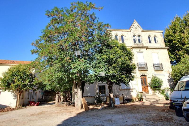 Propriété - 600 m² - 23 pièces