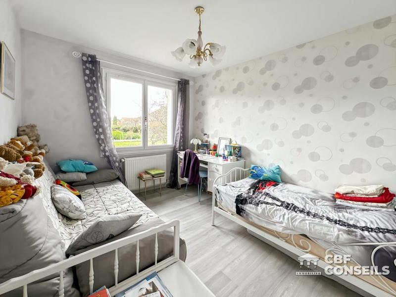 Maison - 200 m² - 6 pièces