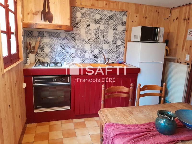 Maison - 238 m² - 9 pièces