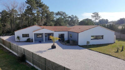 Villa - 345 m² - 8 pièces