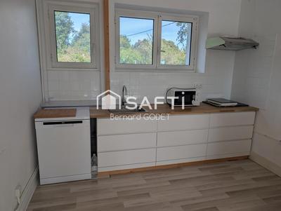 Maison - 205 m² - 9 pièces