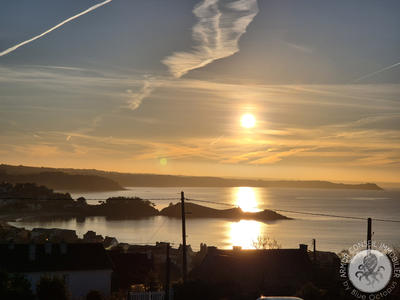 Maison - 240 m² - 8 pièces