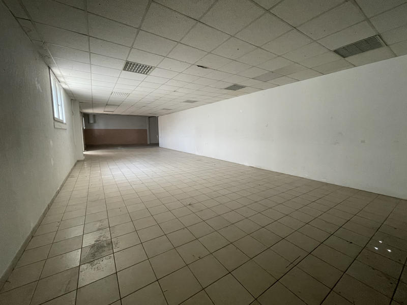 Local commercial - 141 m²