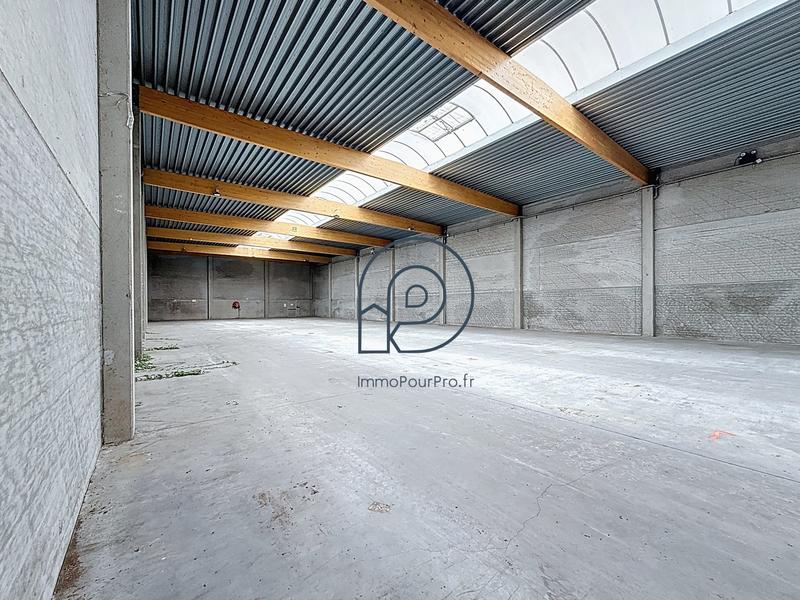 Entrepôt - 1 000 m²