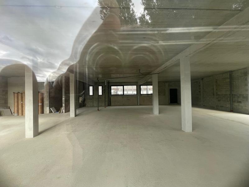 Local commercial - 306 m² - 1 pièce