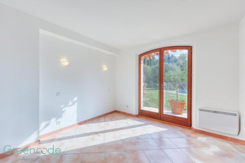 Villa - 215 m² - 10 pièces
