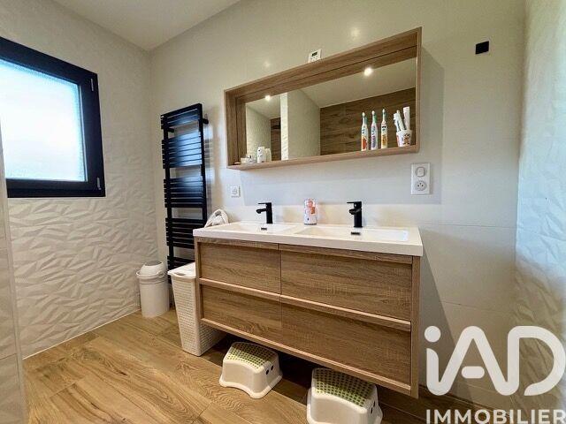 Maison - 158 m² - 7 pièces