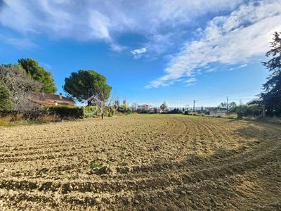 Terrain constructible - 1 777 m²
