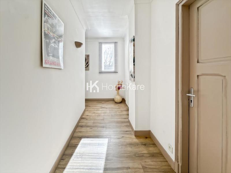 Maison - 202 m² - 5 pièces