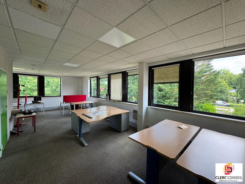 Bureau - 2 660 m²