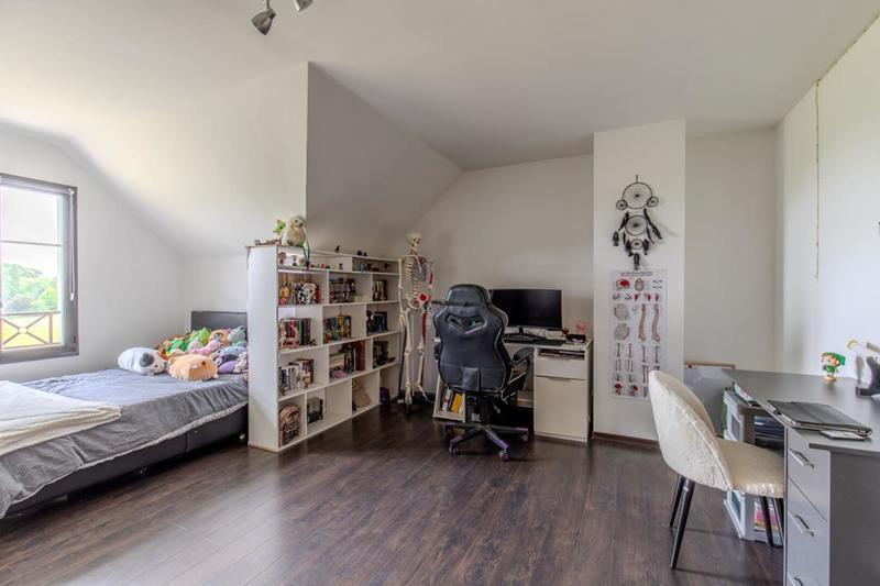 Maison - 245 m² - 7 pièces