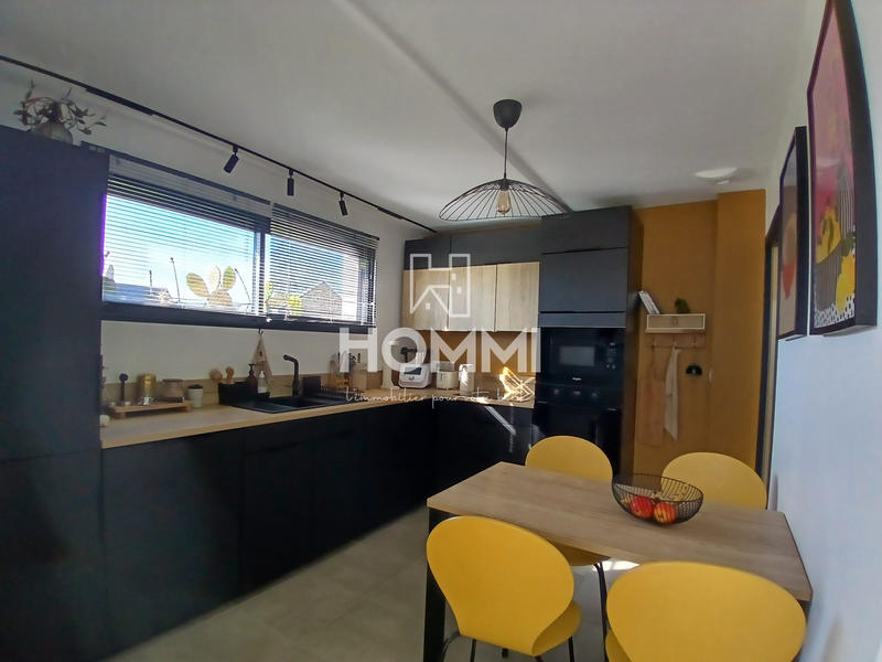 Maison contemporaine - 102 m² - 6 pièces