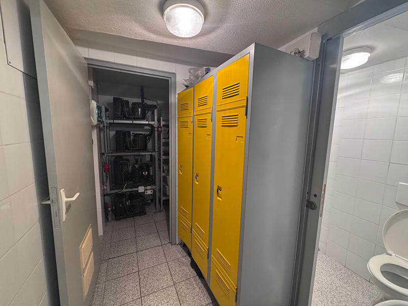 Local commercial - 220 m²