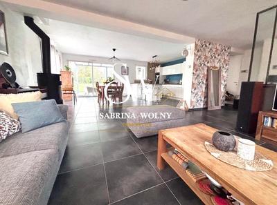 Maison traditionnelle - 140 m² - 6 pièces