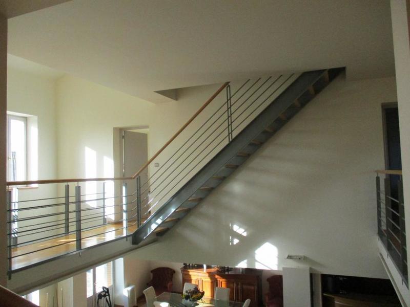 Maison - 300 m² - 8 pièces