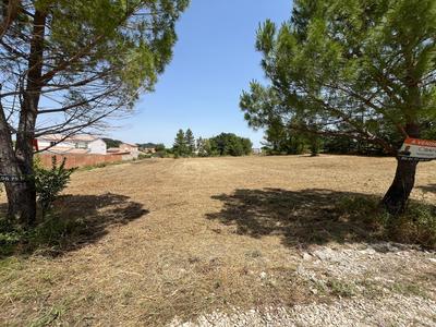 Terrain - 1 800 m²