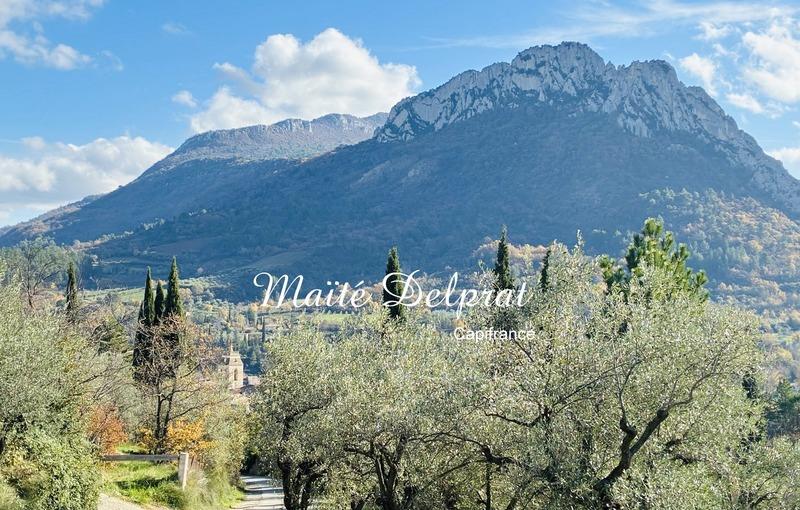 Propriété - 220 m² - 7 pièces