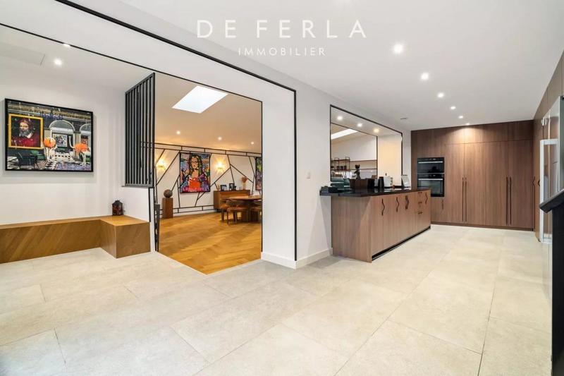 Maison - 244 m² - 6 pièces