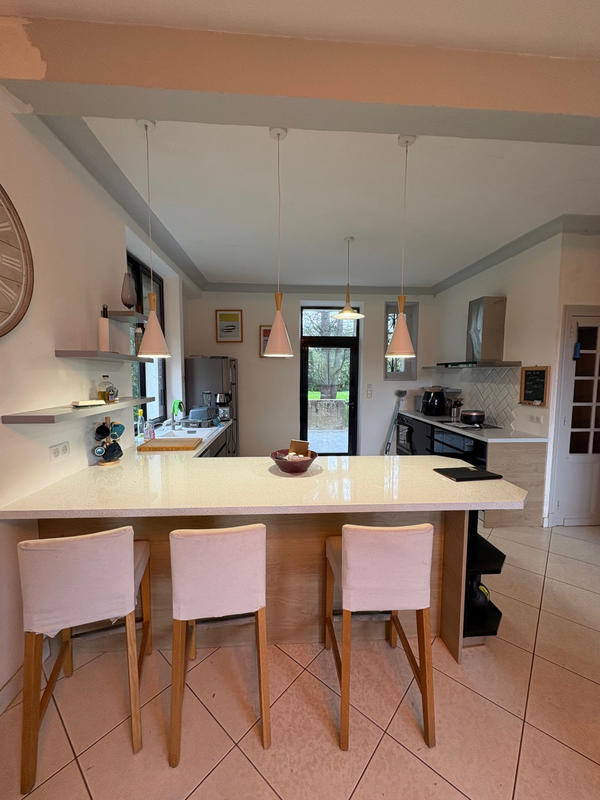 Propriété - 250 m² - 8 pièces