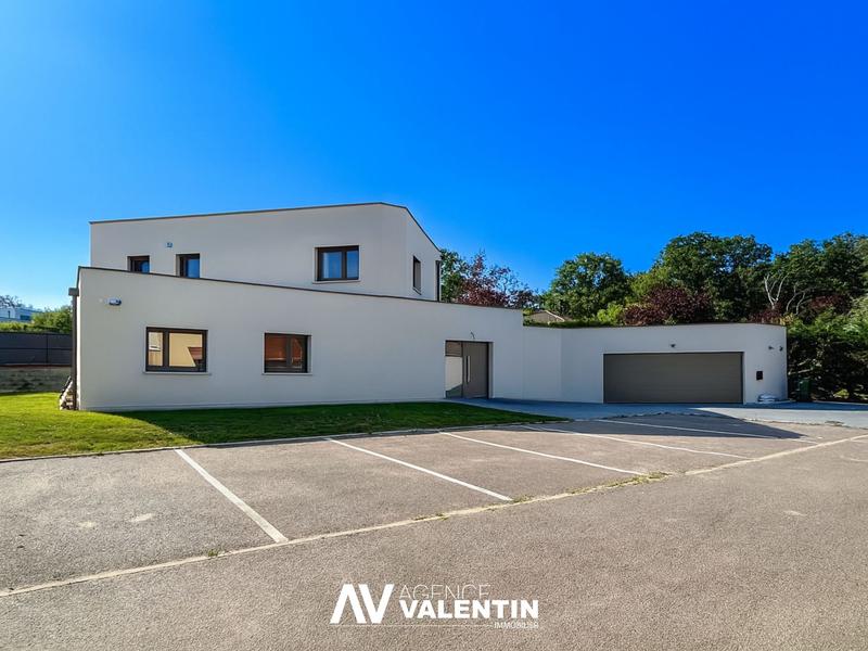 Maison - 148 m² - 5 pièces