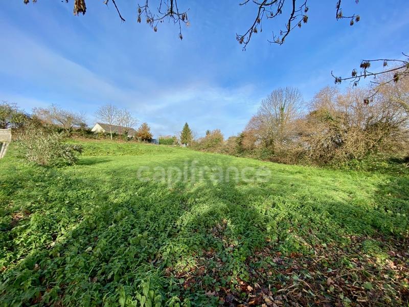 Terrain constructible - 1 352 m²