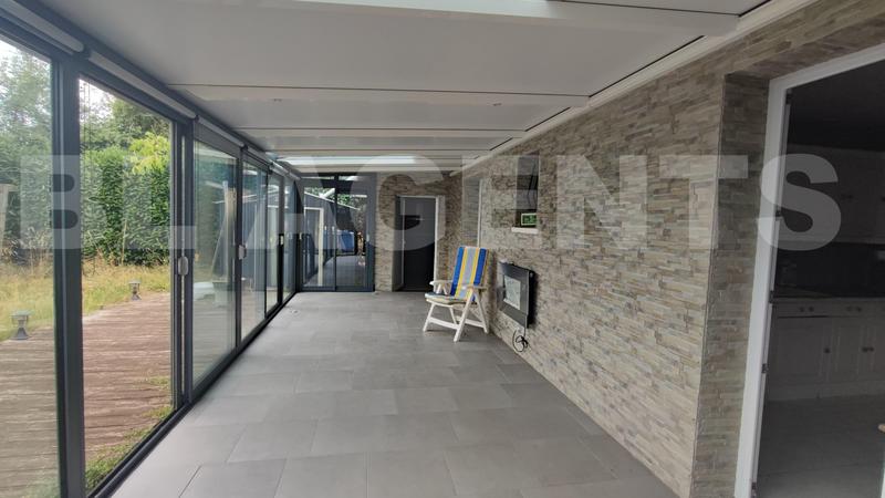 Maison traditionnelle - 174 m² - 7 pièces