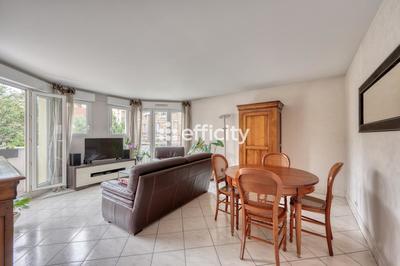 Appartement - 90 m² - 4 pièces