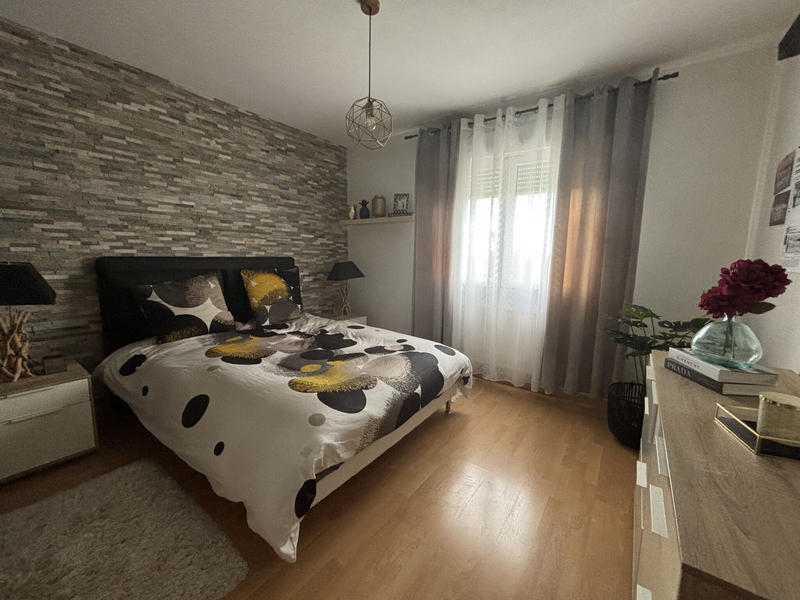 Maison - 182 m² - 7 pièces