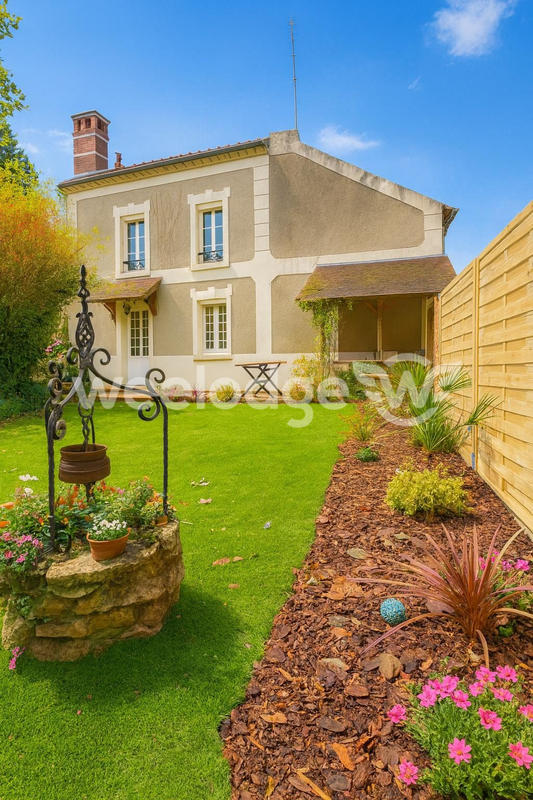 Maison - 90 m² - 5 pièces