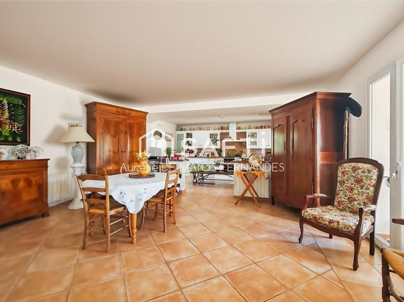 Maison - 163 m² - 5 pièces