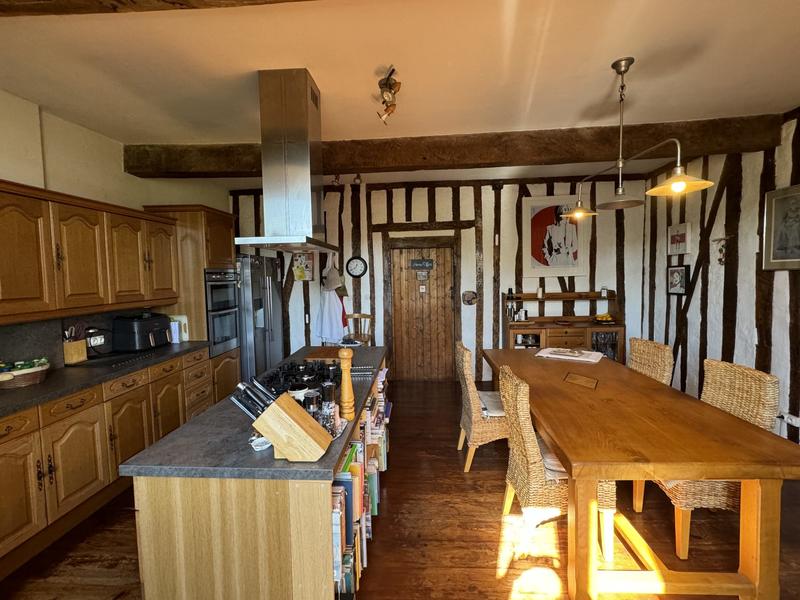 Maison ancienne - 218 m² - 7 pièces