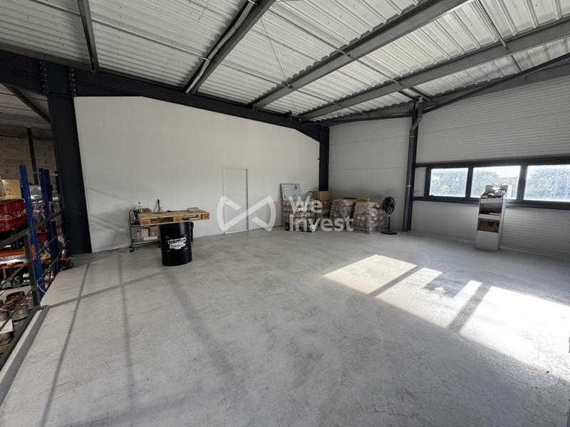 Entrepôt - 568 m²