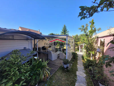 Maison - 91 m² - 5 pièces